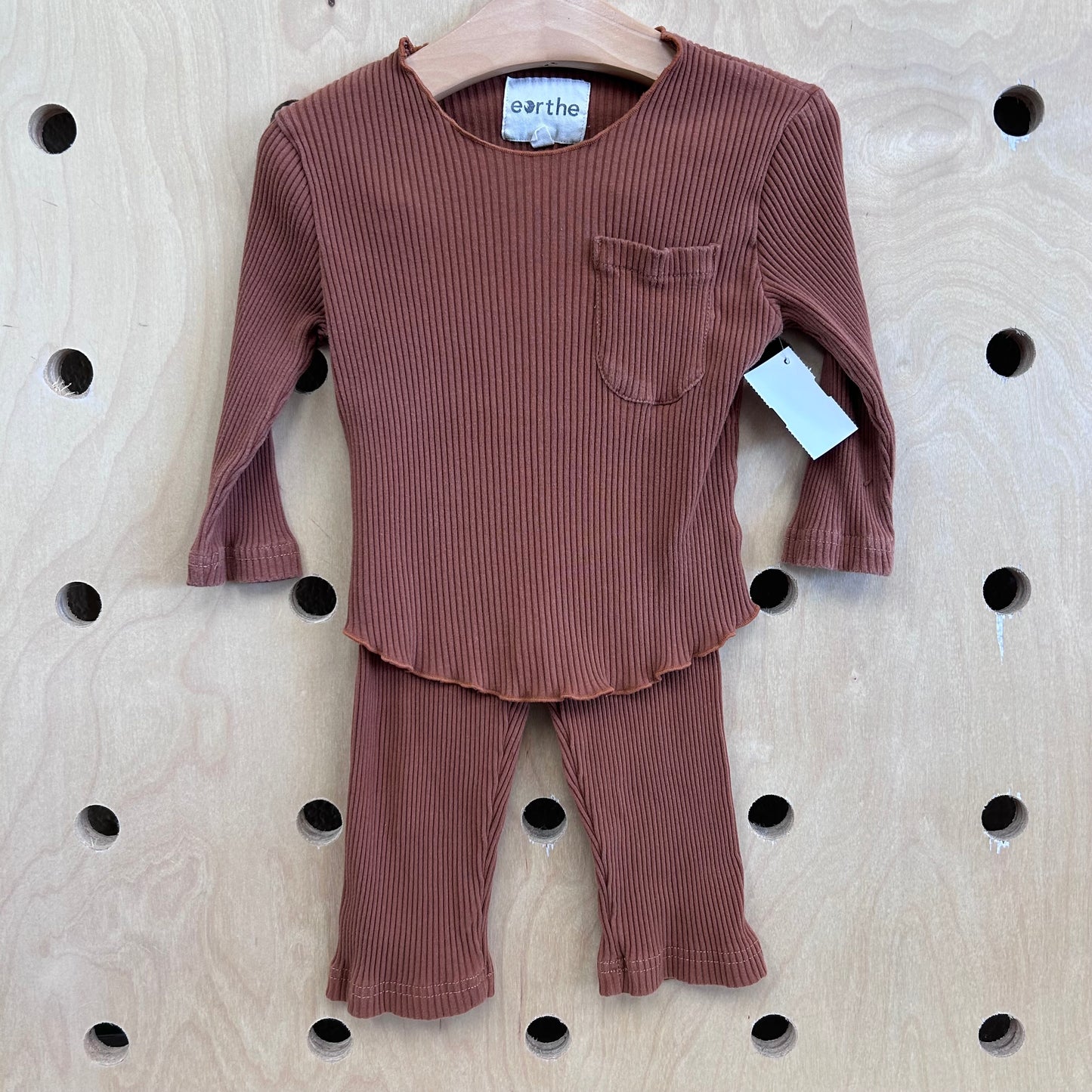 Brown Ribbed Outfit