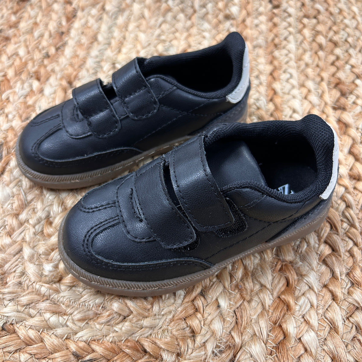 Black/Tan Velcro Sneakers