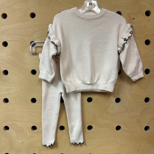 Cream & Grey Trim Sweater Outfit