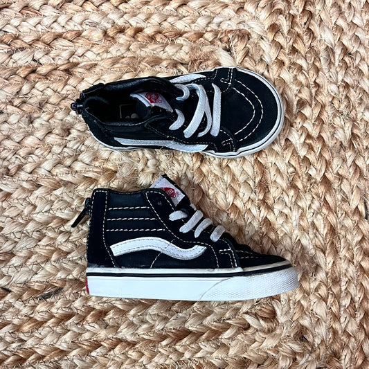 B&W Sk8 Zip-Up High-Tops