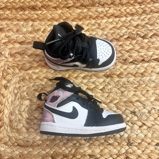 Air Jordan 1s Mid Zen Master Sneakers