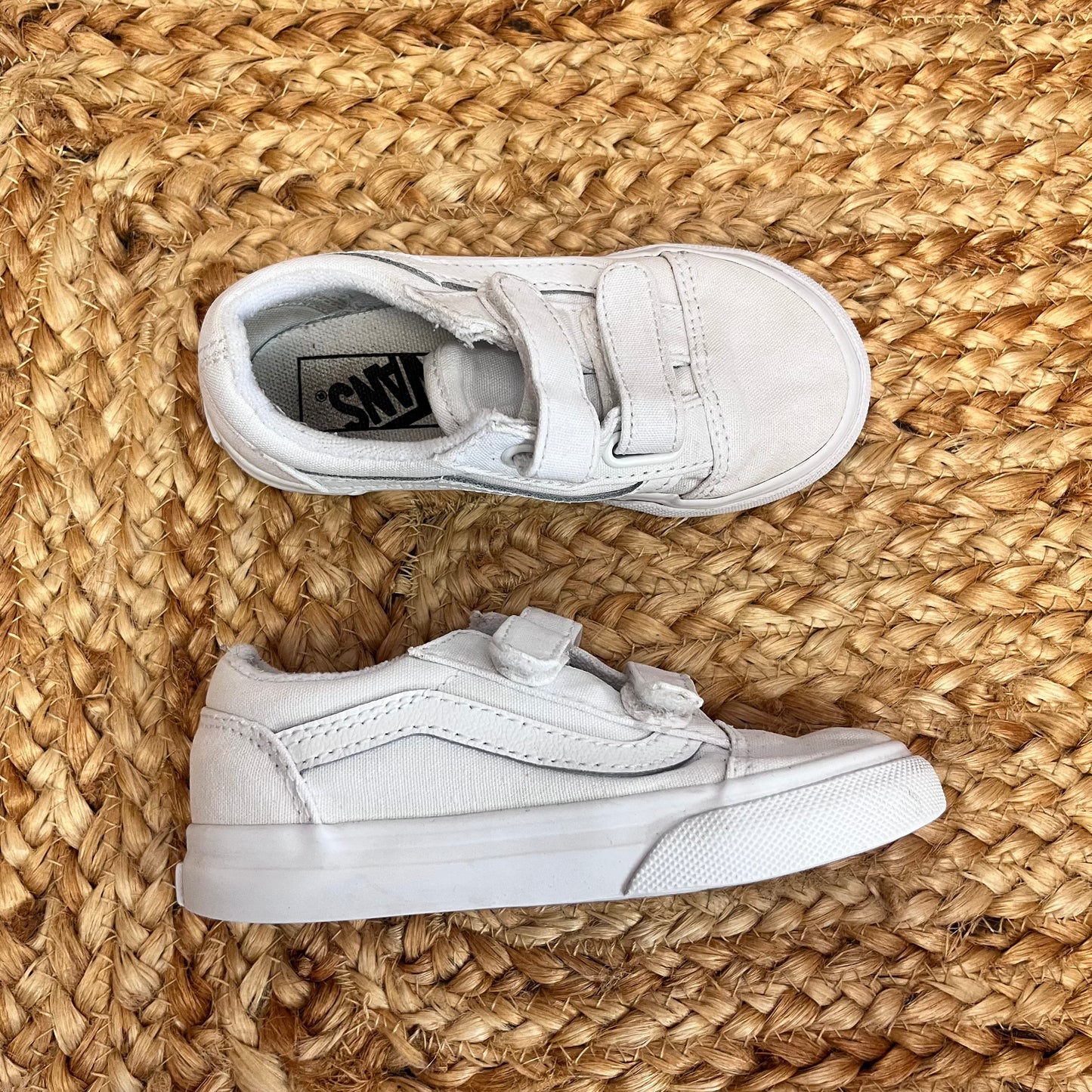 White V Skate Sneakers