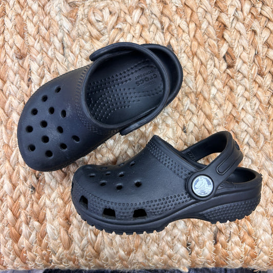 Black Classic Clogs