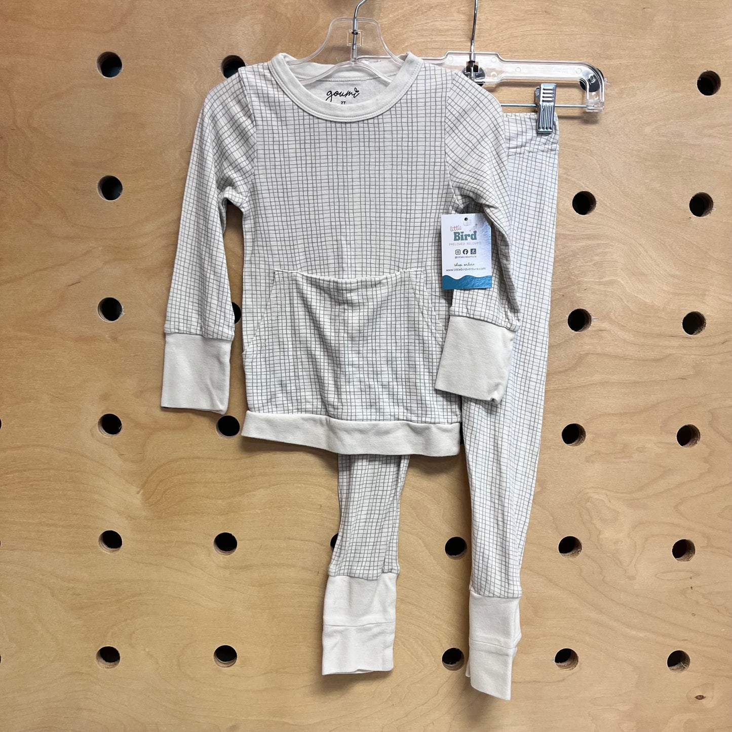 Grey/White Plaid Outfit