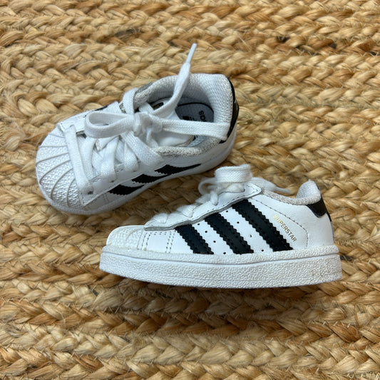 B&W Ortholite Superstar Sneakers