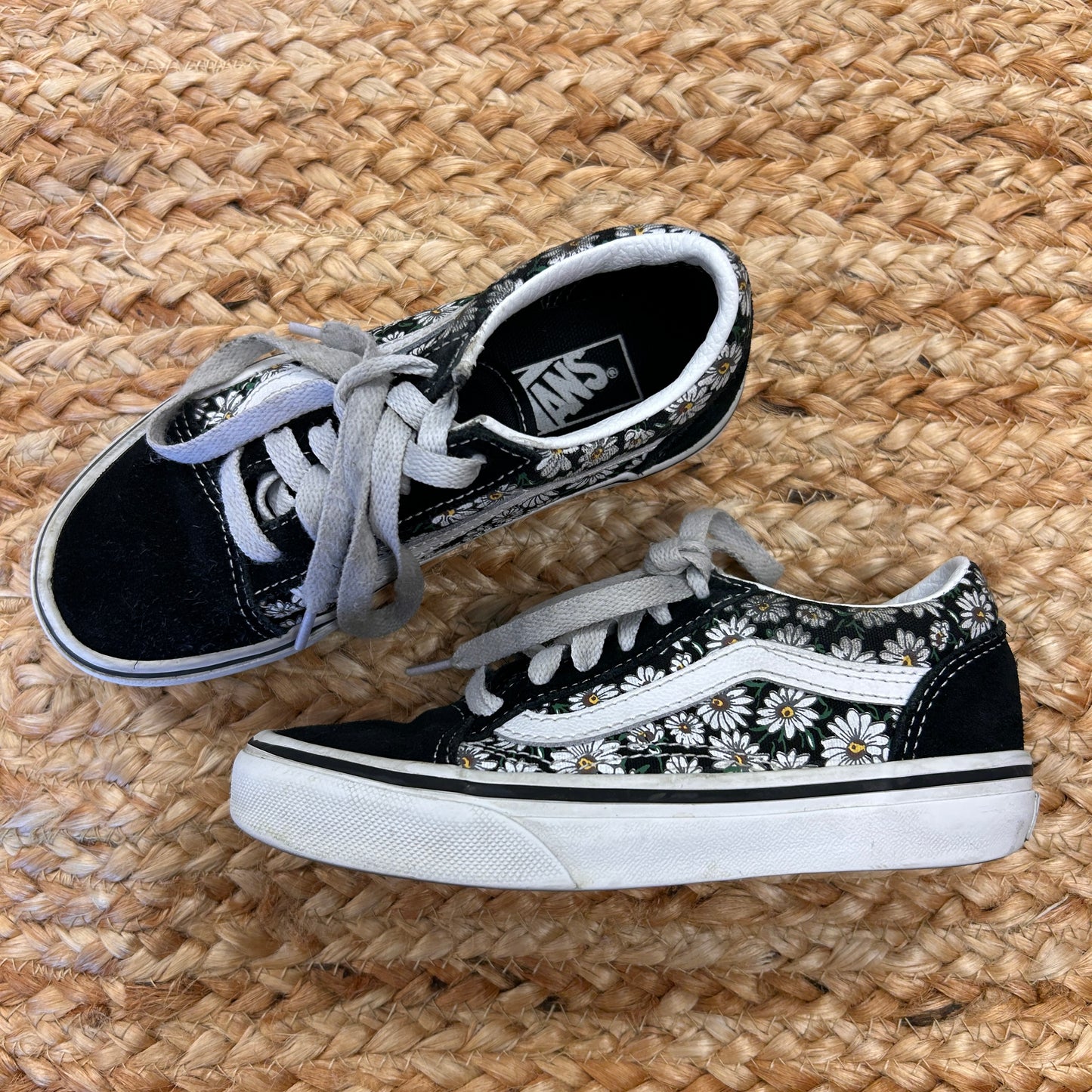 B&W Old Skool Dasies Print Shoes