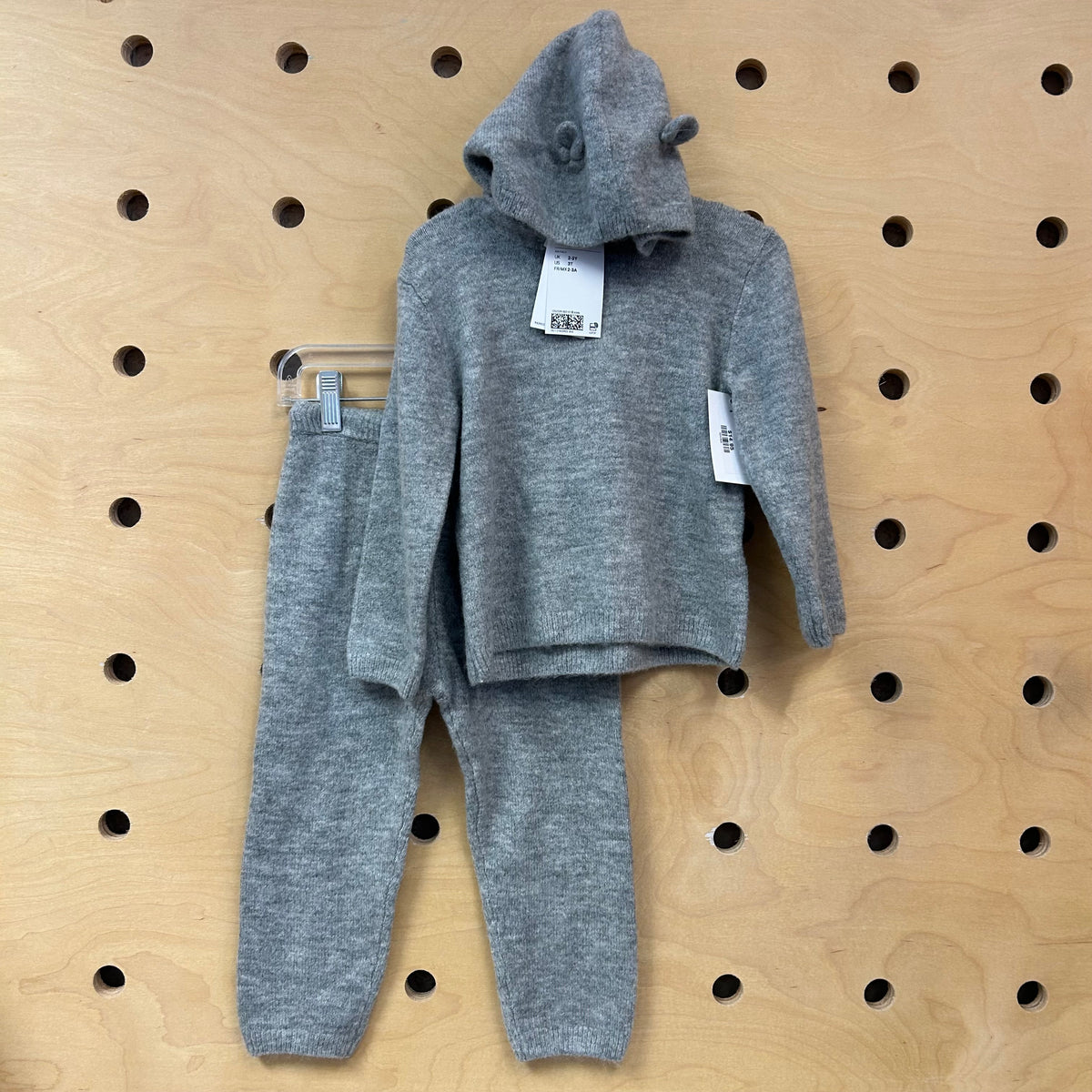 Soft Grey Sweater Outfit NEW!