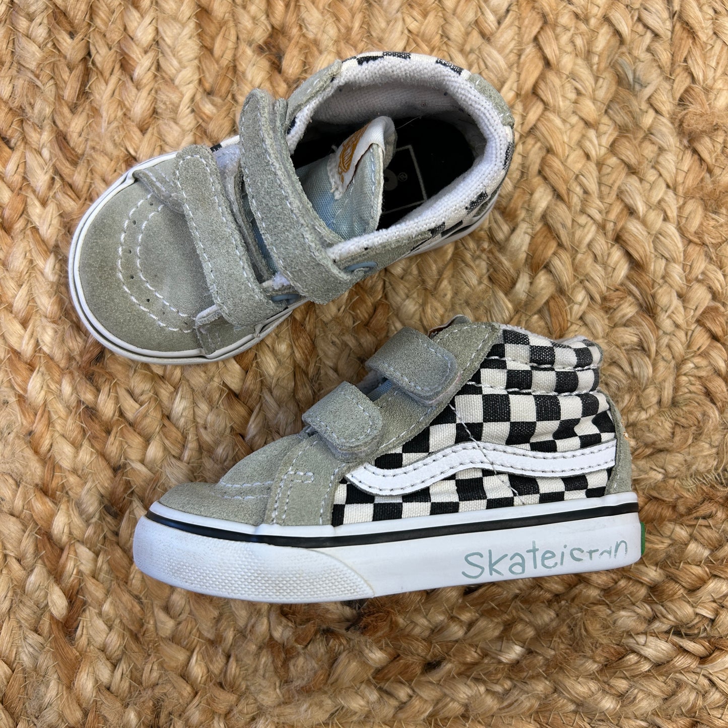 Green/B&W Checkerboard V Skateistan Sneakers