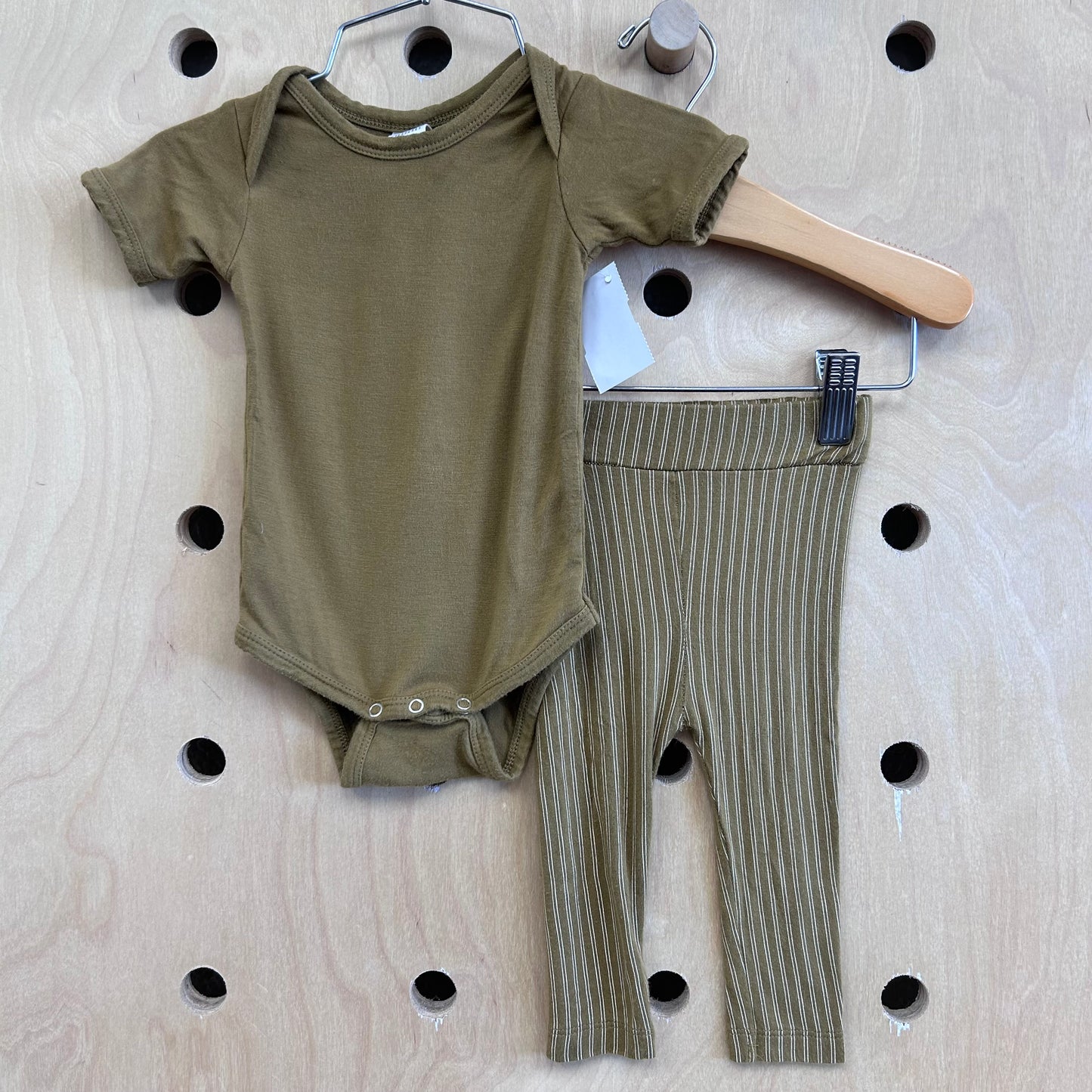 Green Bamboo Bodysuit & Pants