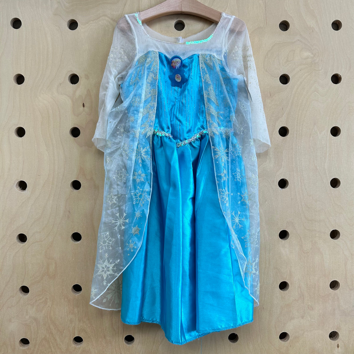 Elsa Dress Up