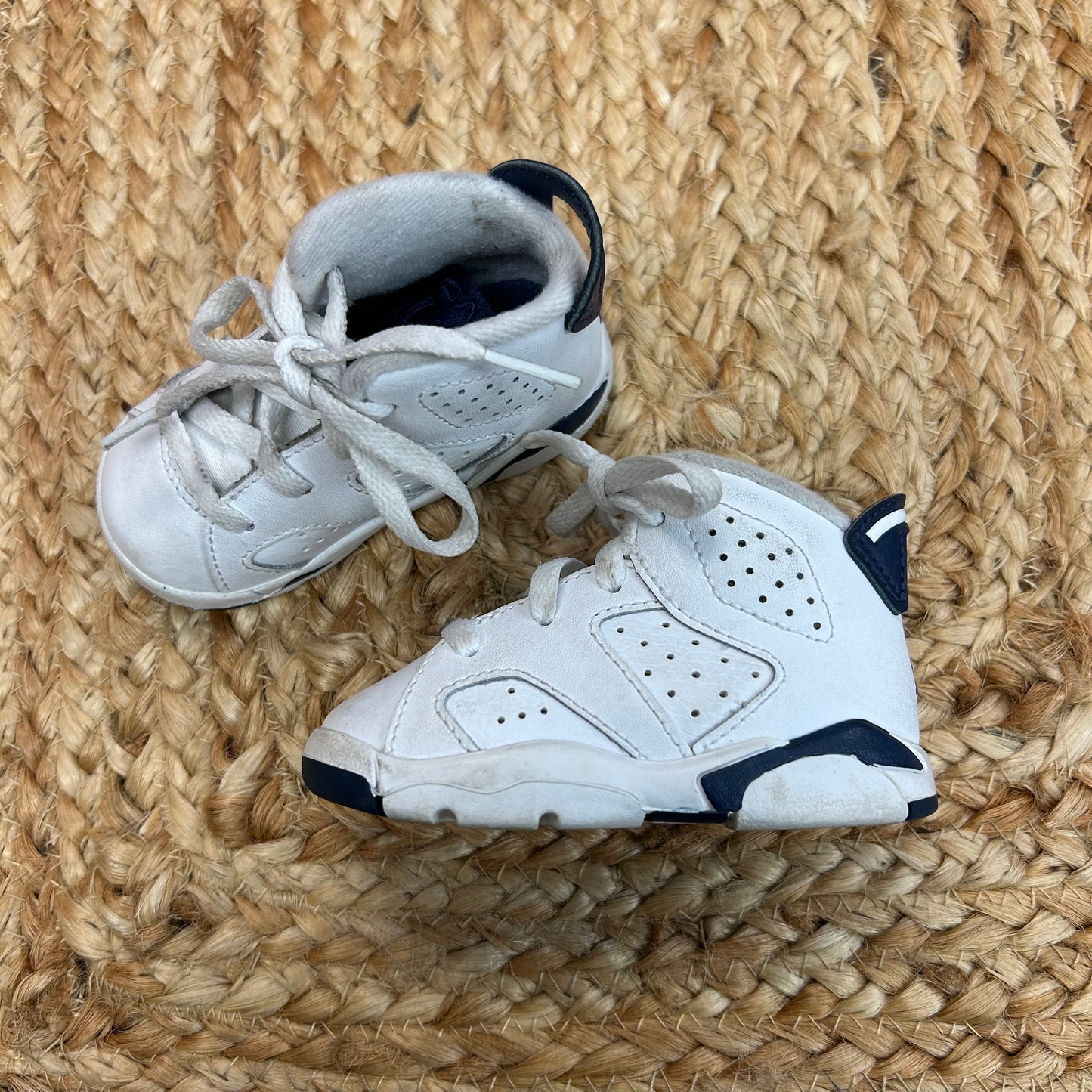 Retro Midnight Navy Air Jordans