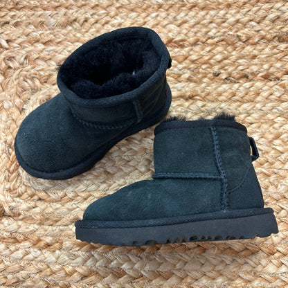 Black Short Lined Boots