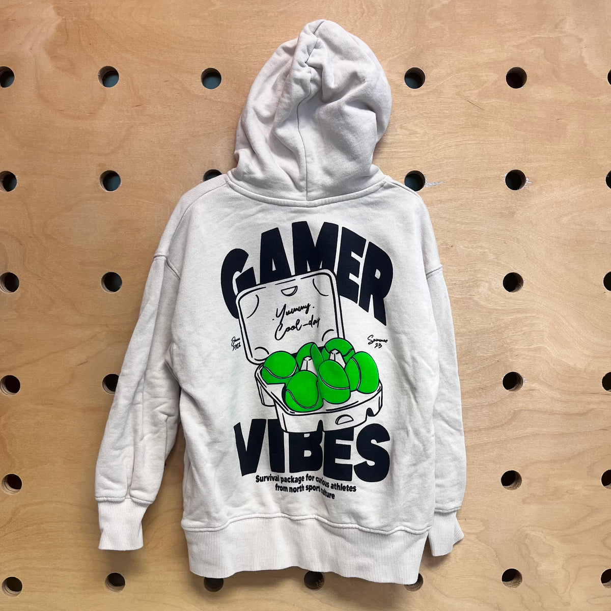 Cream 'Gamer Vibes' Hoodie