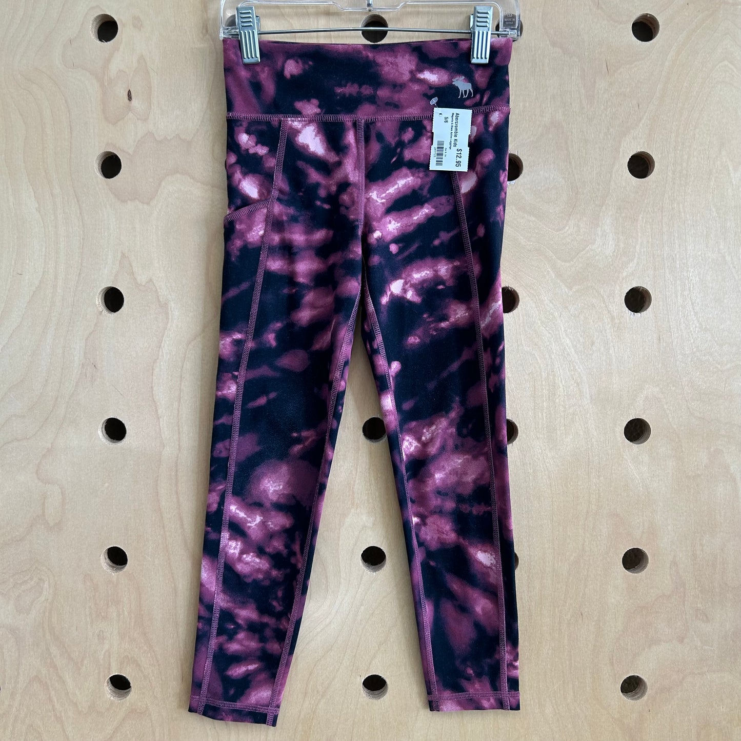 Magenta & Black Active Leggings