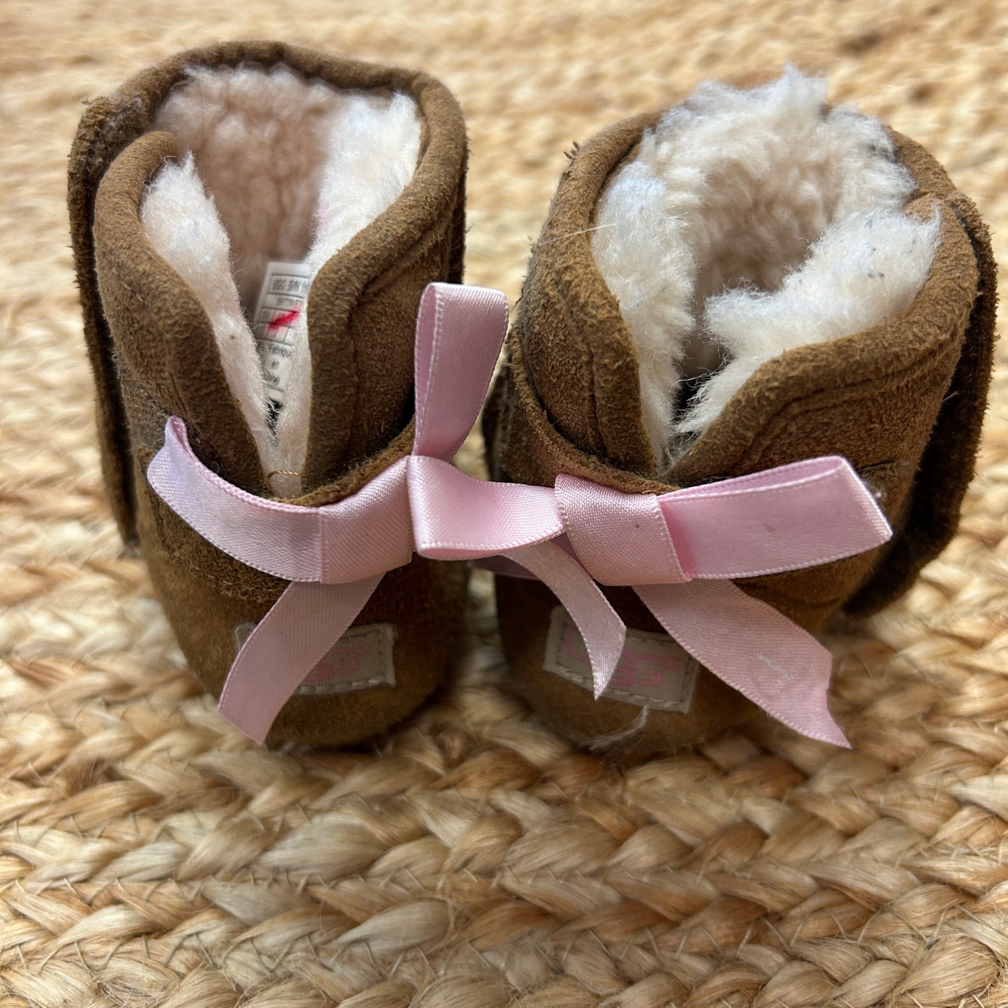 Brown & Pink Ribbon Fluffy Boots