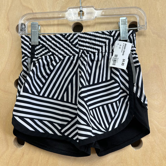 B+W Active Shorts