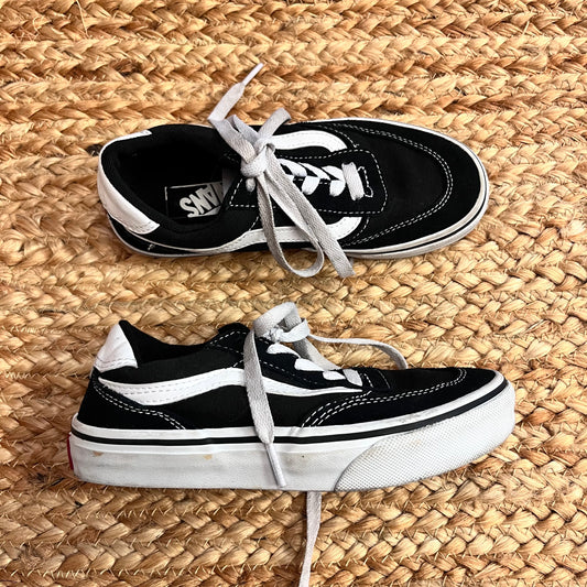 B&W Old Skool Brooklyn Sneakers