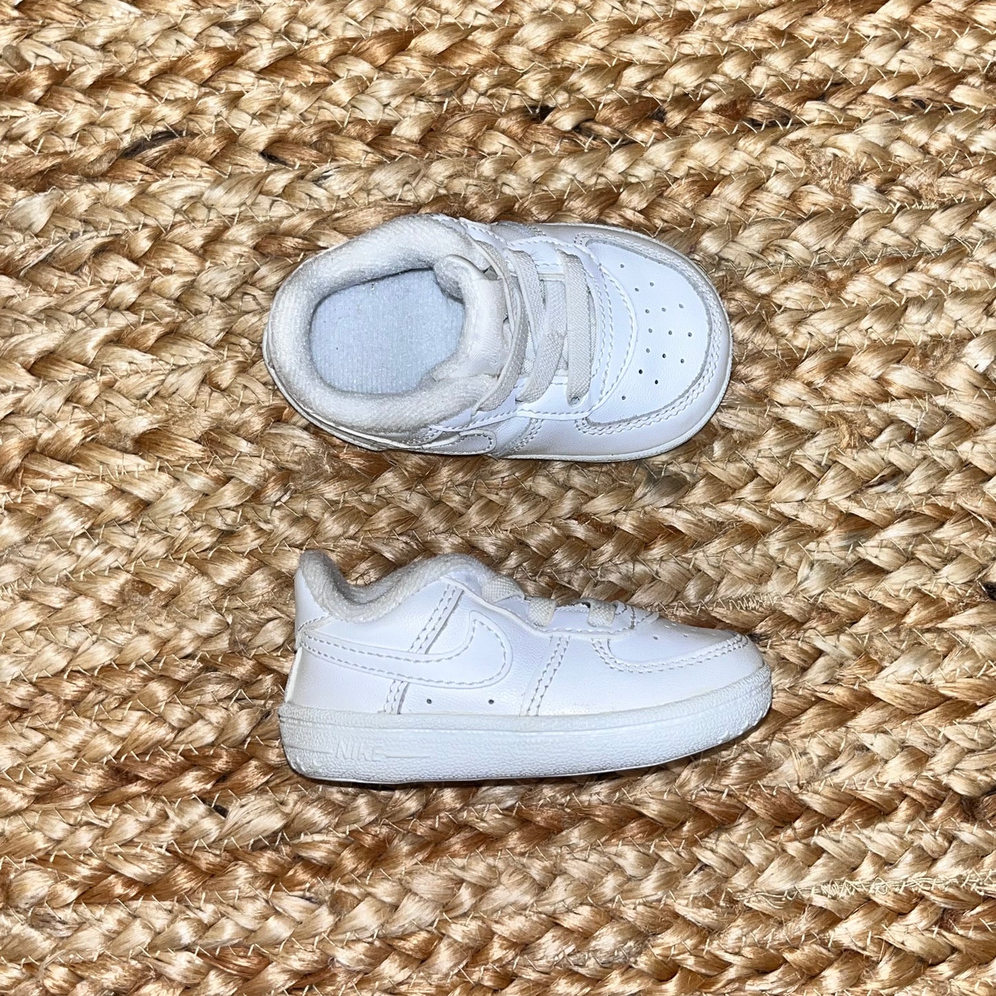 White Air Force 1 Crib Sneakers