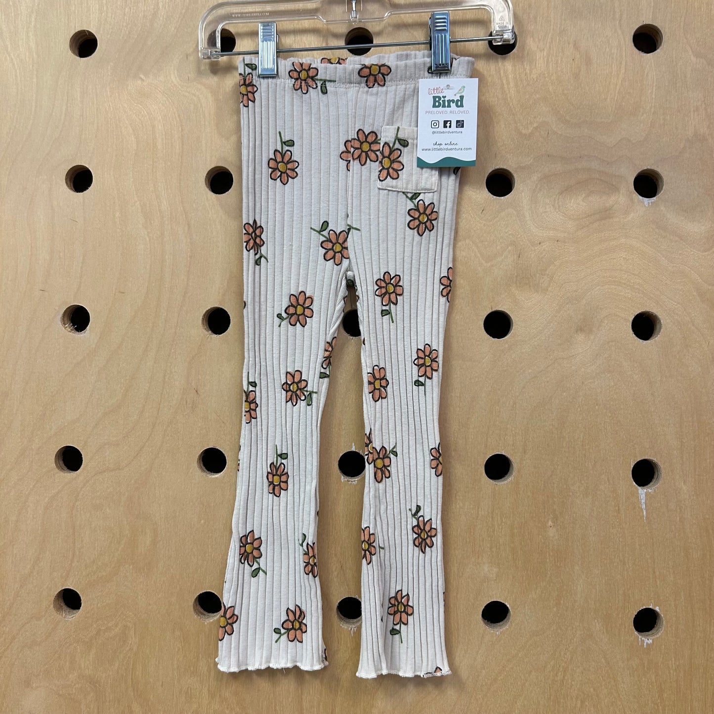 Cream Ribbed Flower Leggings