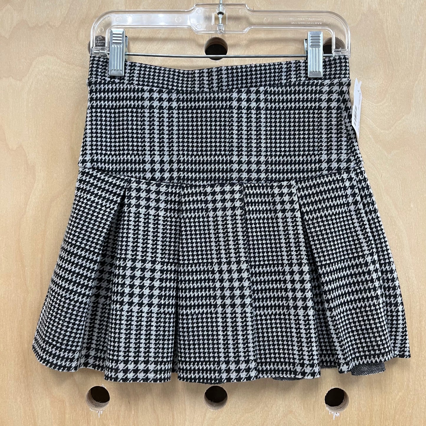 B+W Houndstooth Skirt