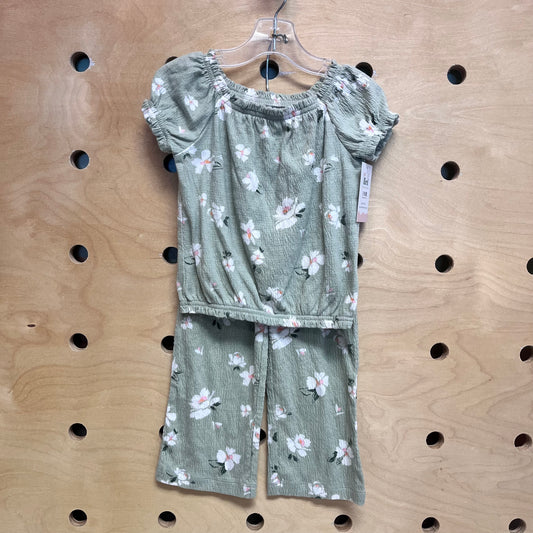 Green/White Floral Outfit