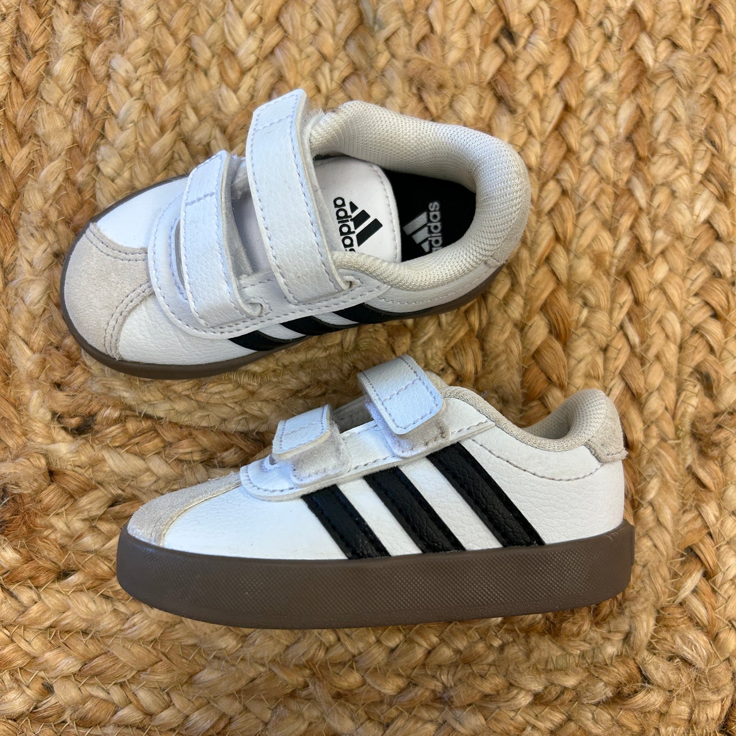 White/Black VL Court 3.0 Sneakers
