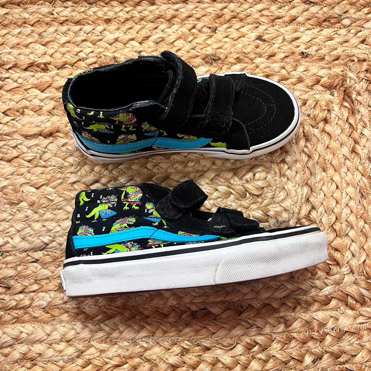 Dino Rock V Mid Sneakers