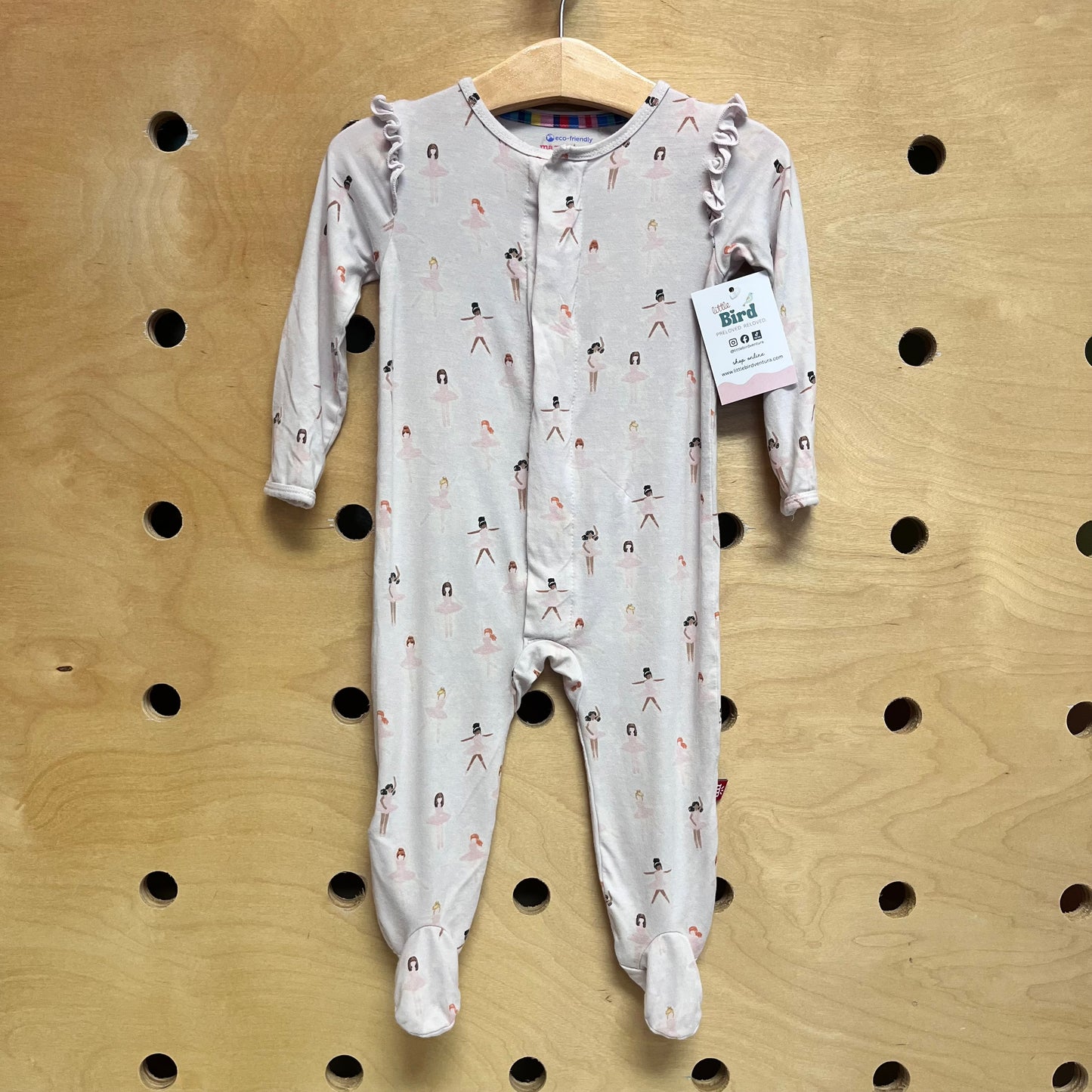 Magnetic Ballerinas Bamboo Footies
