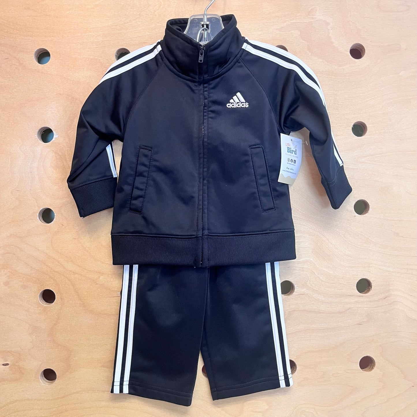 B&W Track Outfit