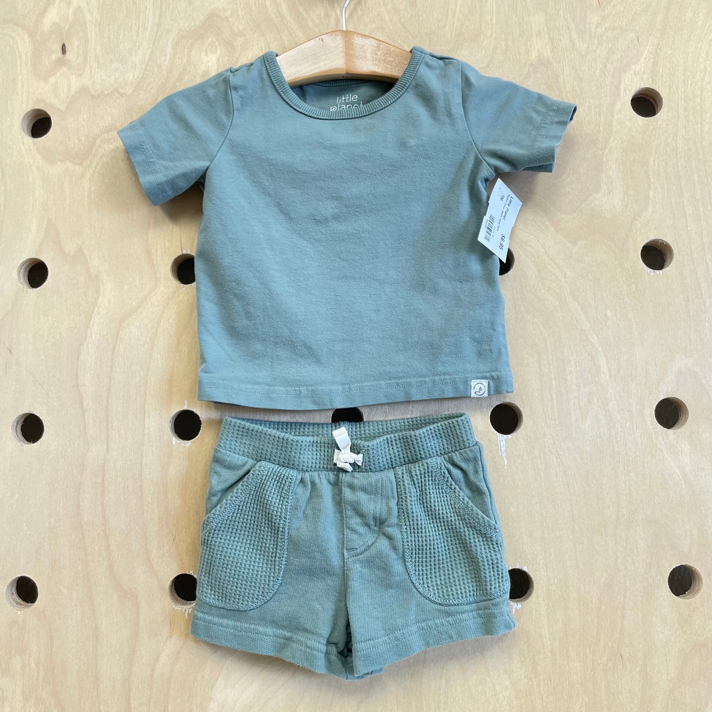 Organic Green Waffle Detail Outfit