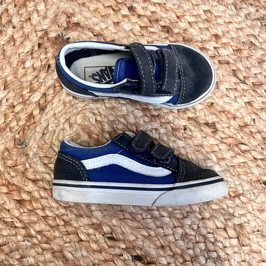 Navy V Skate Sneakers