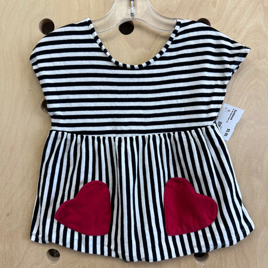 B+W Heart Pocket Top