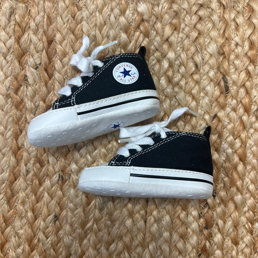 B&W Cribster Chuck Sneakers