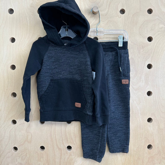 Black + Grey Hoodie Outfit