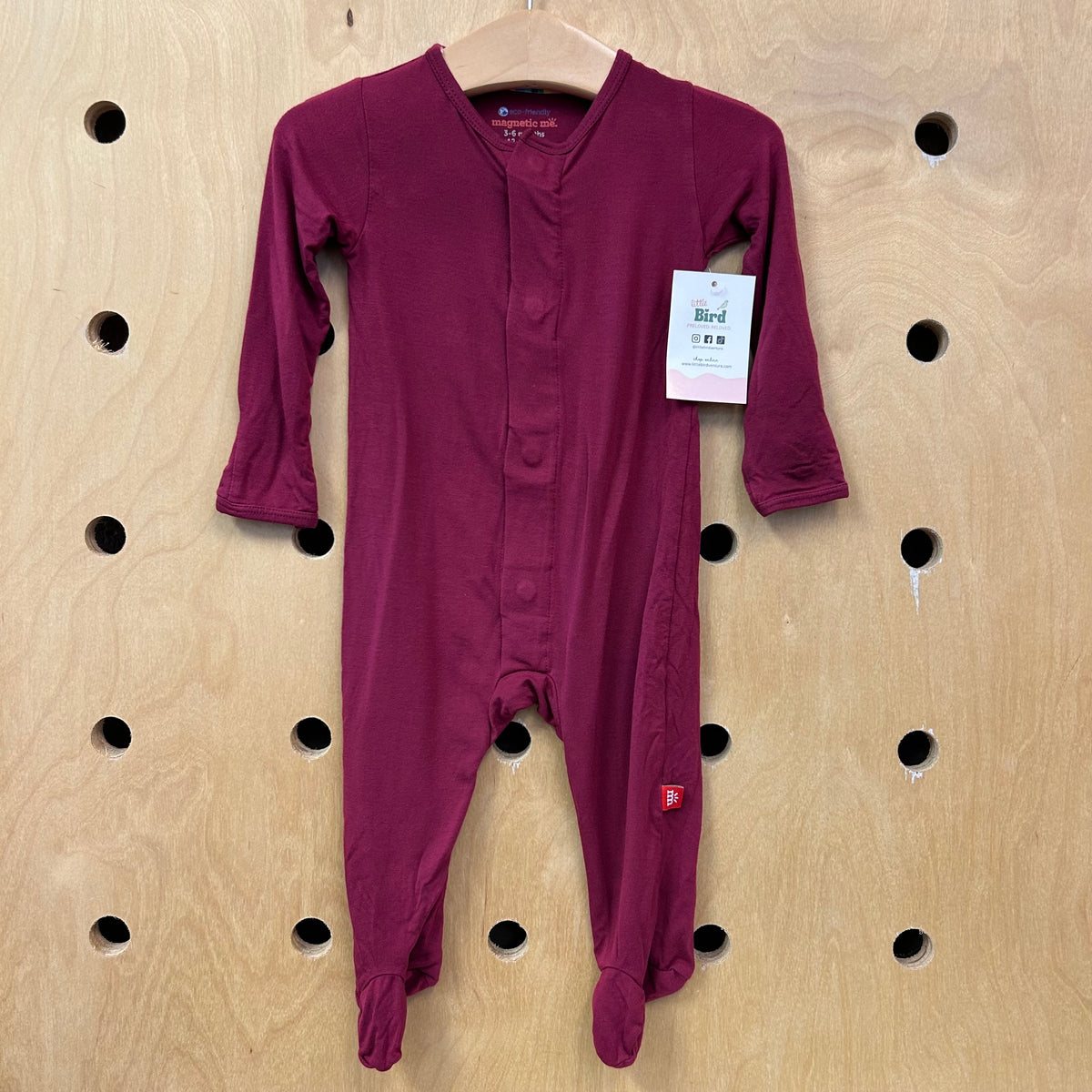 Magnetic Cranberry Bamboo Footies