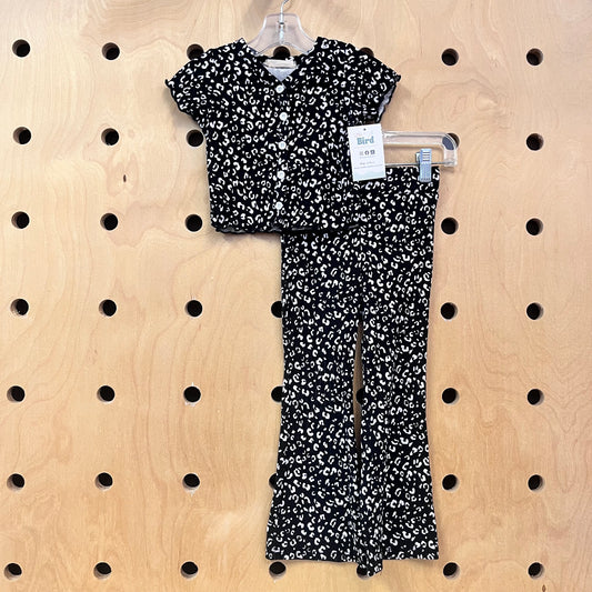 B+W Ribbed Leopard Outfit