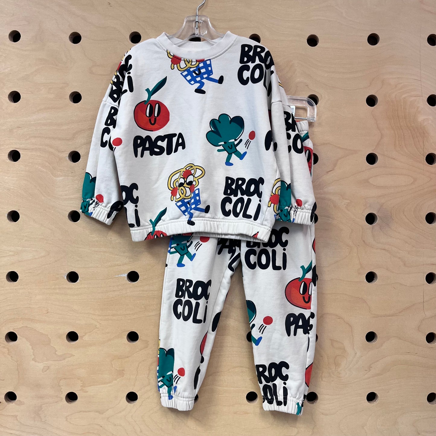 Broccoli Pasta Outfit