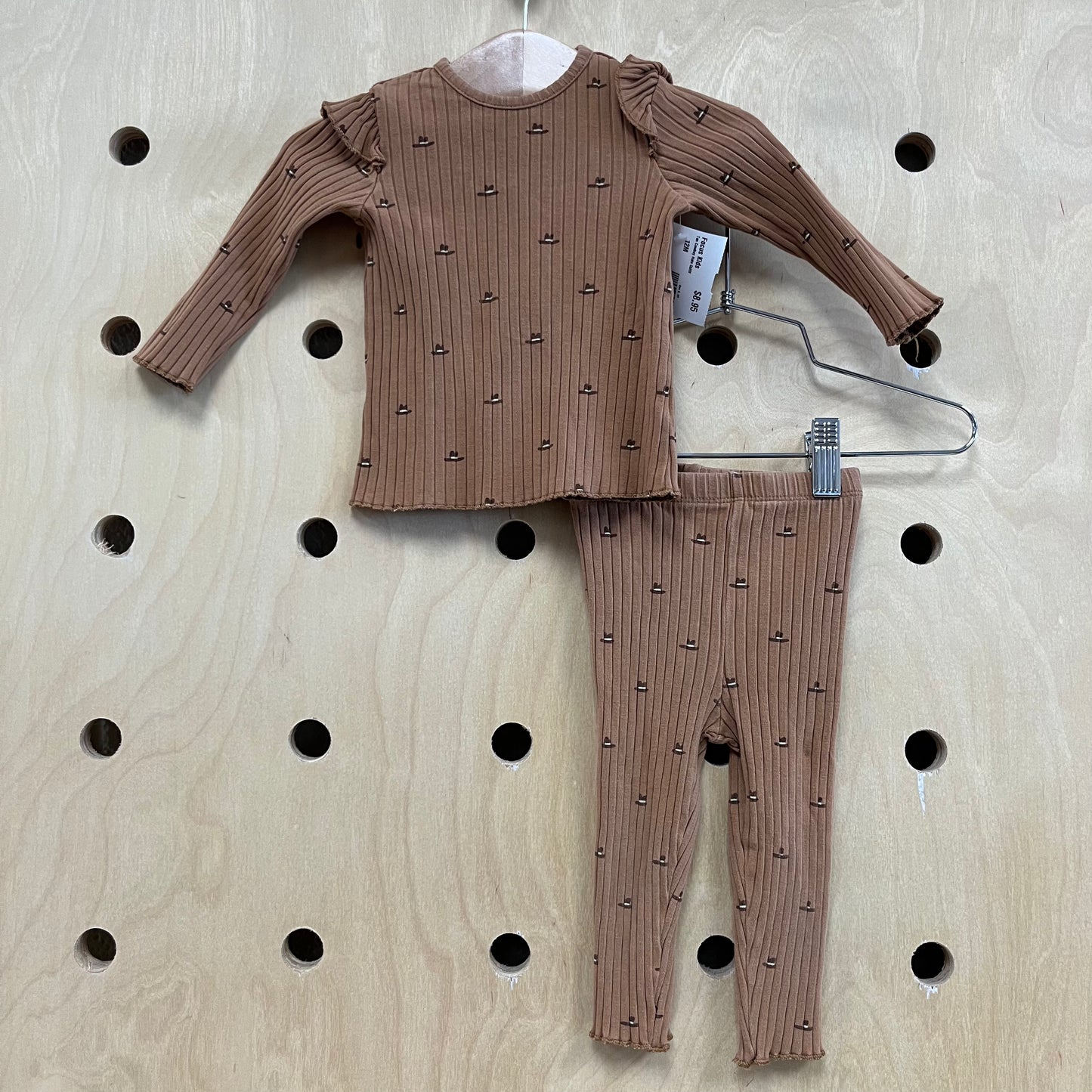 Tan Cowboy Hats Outfit