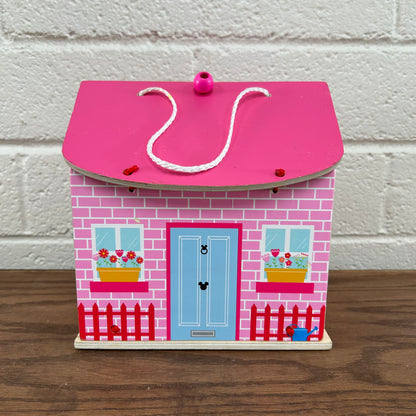 Minnies Carry Along House