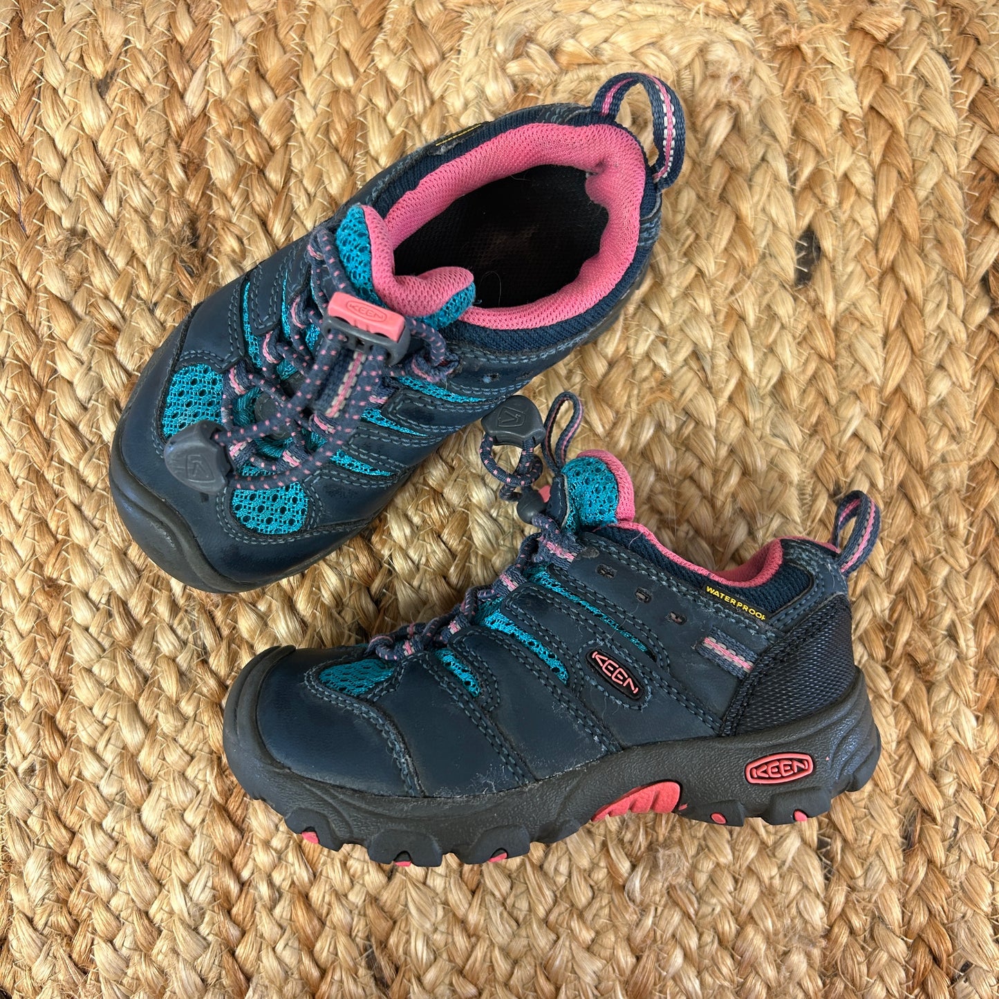 Blues & Pink Waterproof Mesh Sneakers