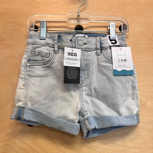 Cuffed Lightwash Denim Shorts NEW!