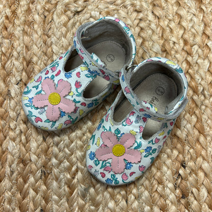 Colored Floral Leather Soft Shoes