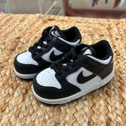 Black/White Panda Dunks