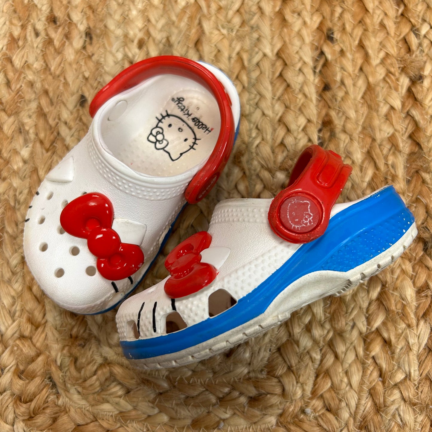 Hello Kitty Crocs