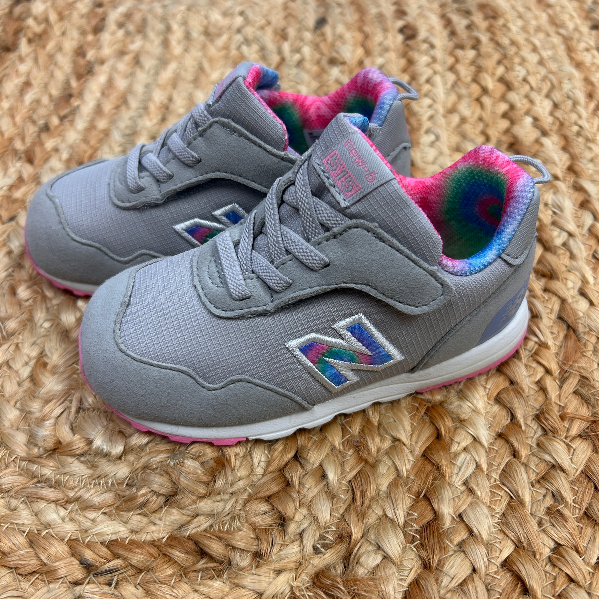 Grey/Pink 515 Sneakers