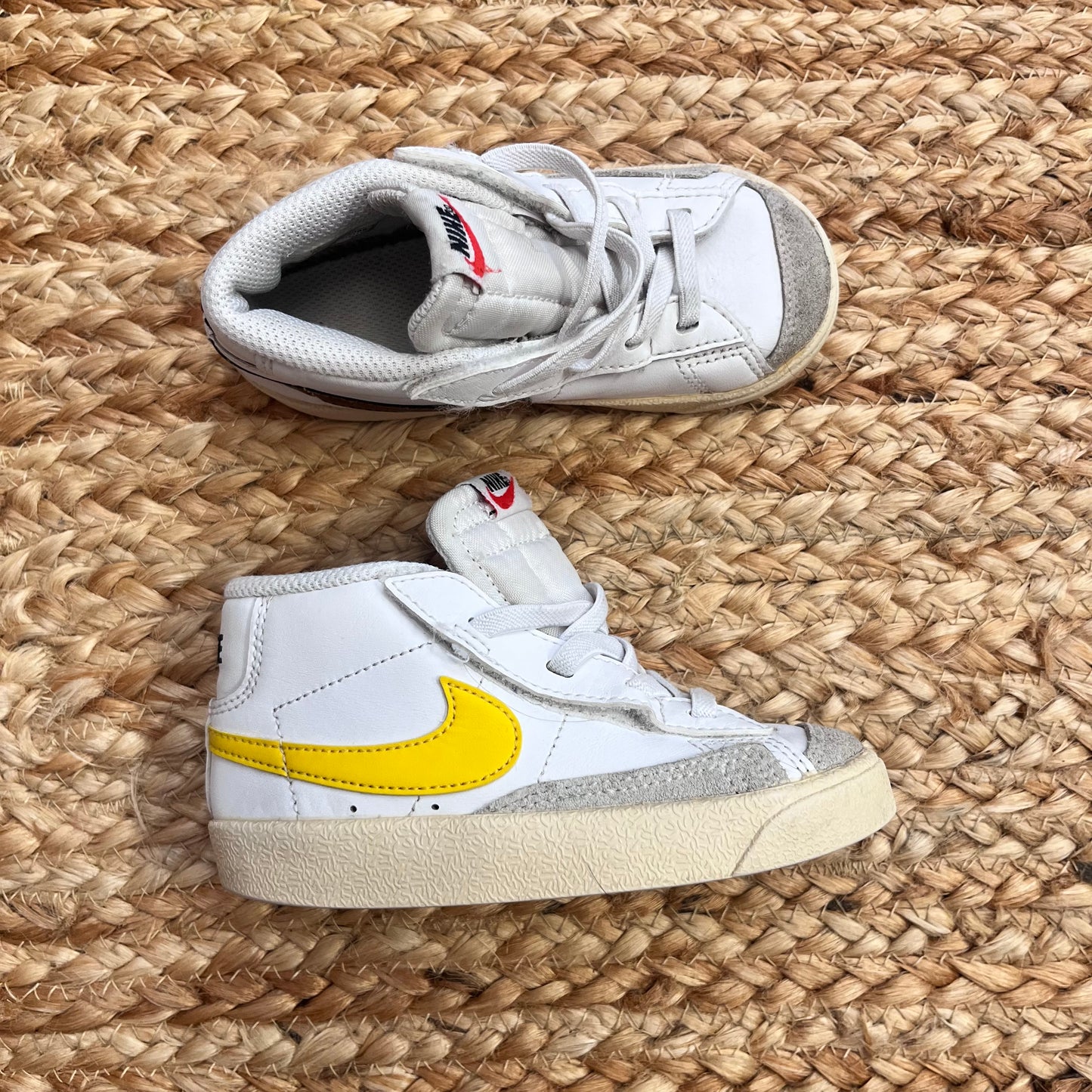 White/Pecan/Yellow Blazers