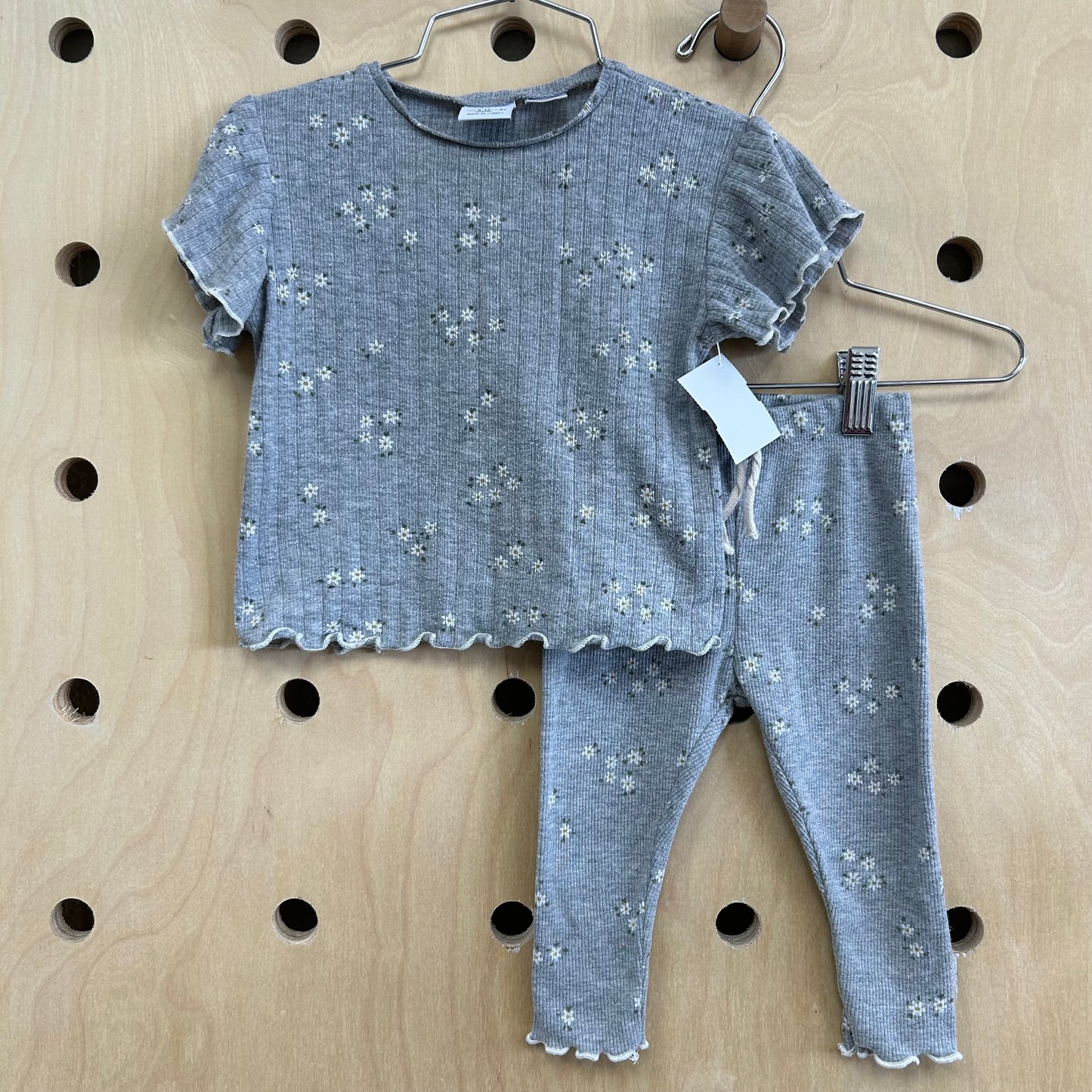 Grey Ribbed Floral Outfit