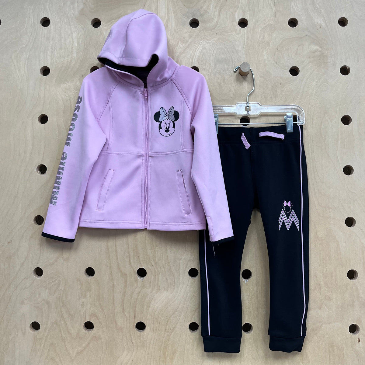 Lavender & Black Athletic Outfit