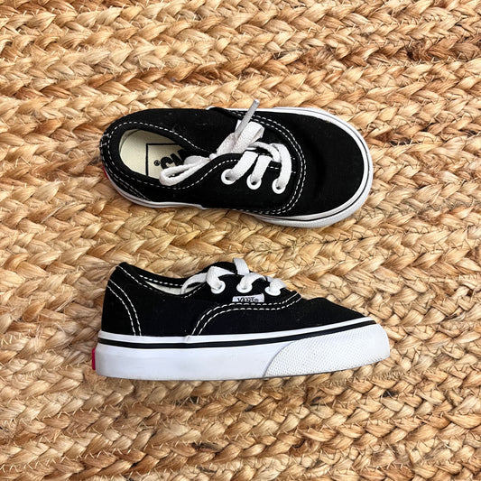 B&W Lace Skate Sneakers
