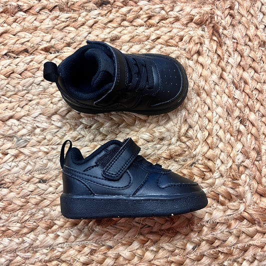 Black Court Borough Low Sneakers